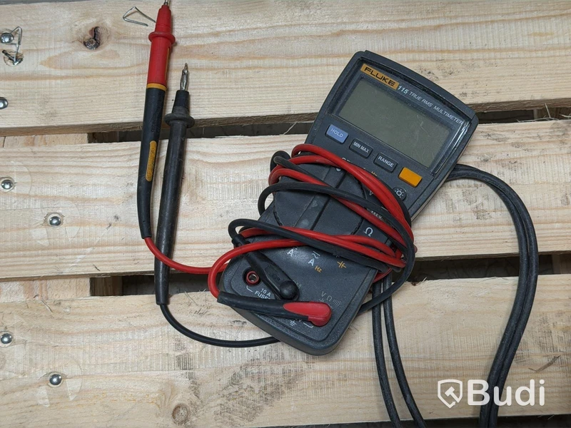 Velleman bench power supply and measuring instruments incl. Fluke