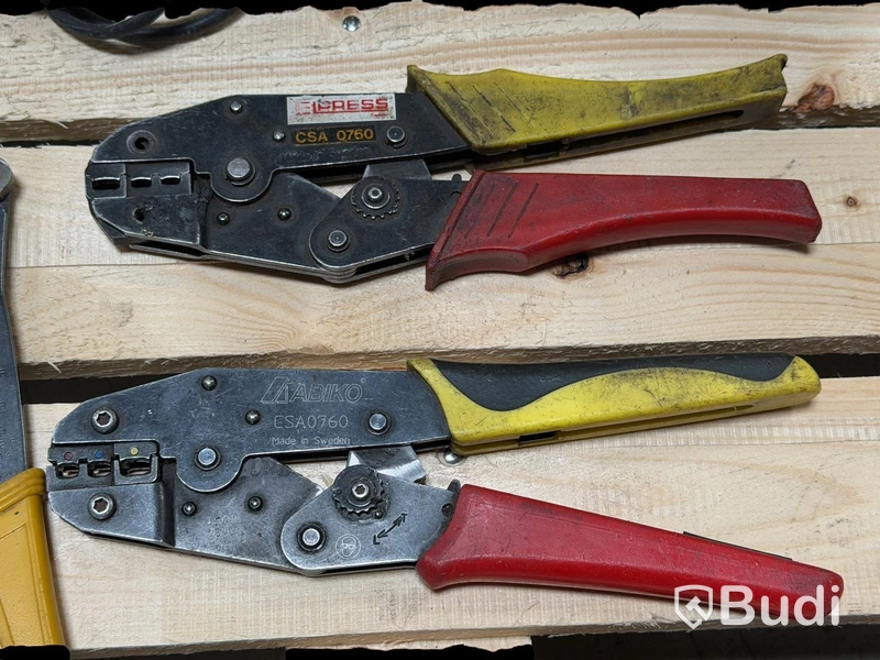Velleman bench power supply and measuring instruments incl. Fluke