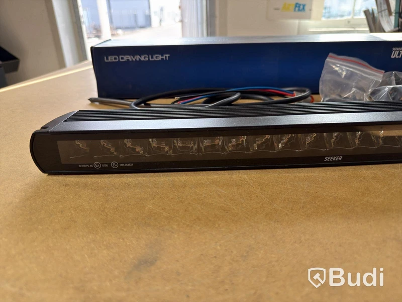 Auxiliary Light Bar, Seeker Ultima 20" Curved
