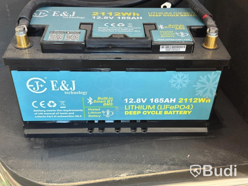 E&J LiFePO4 battery, 12.8 V, 165 Ah, with Victron Smart Charger