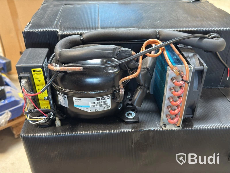 Dometic CRX80 Refrigerator, 80 L