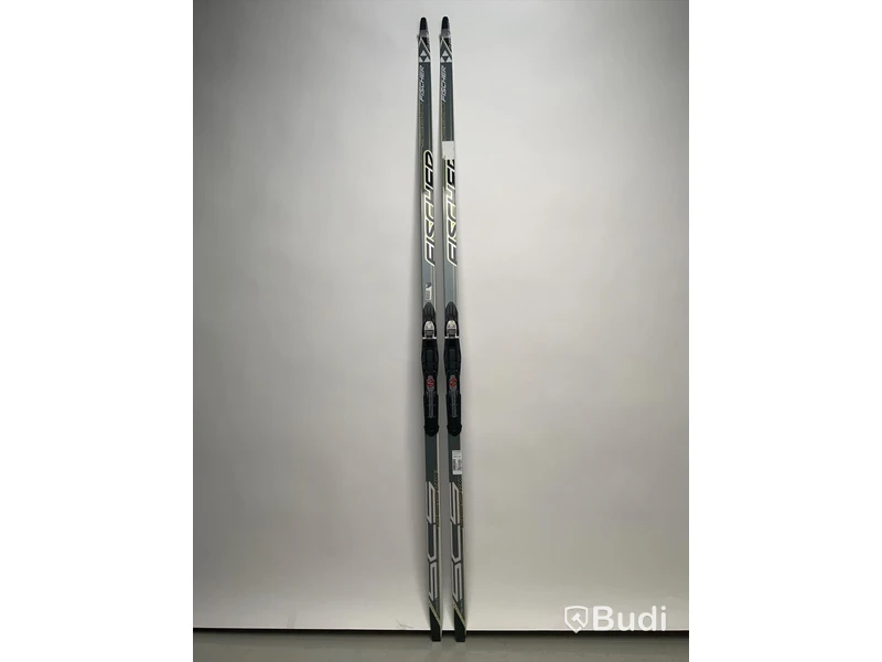 Längdskidor FISCHER SCS classic, L207