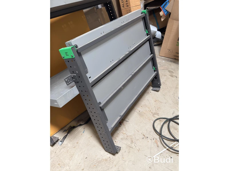 2 vehicle shelving units, System Edström