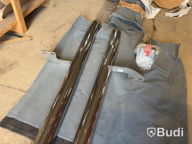 2 chrome side steps, 210 cm