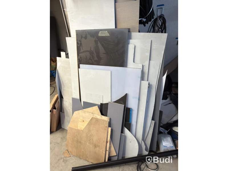 Lot of assorted sheet material