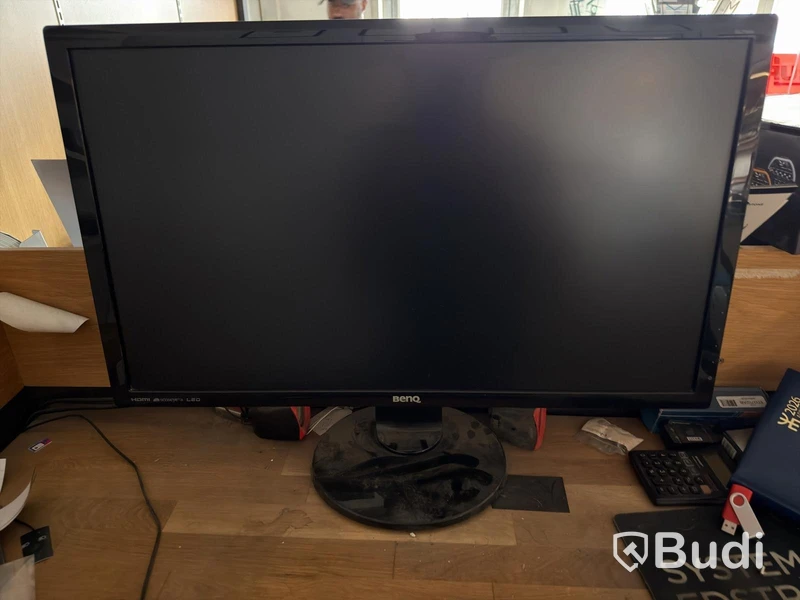 HP skrivare samt 27" skärm från BENQ