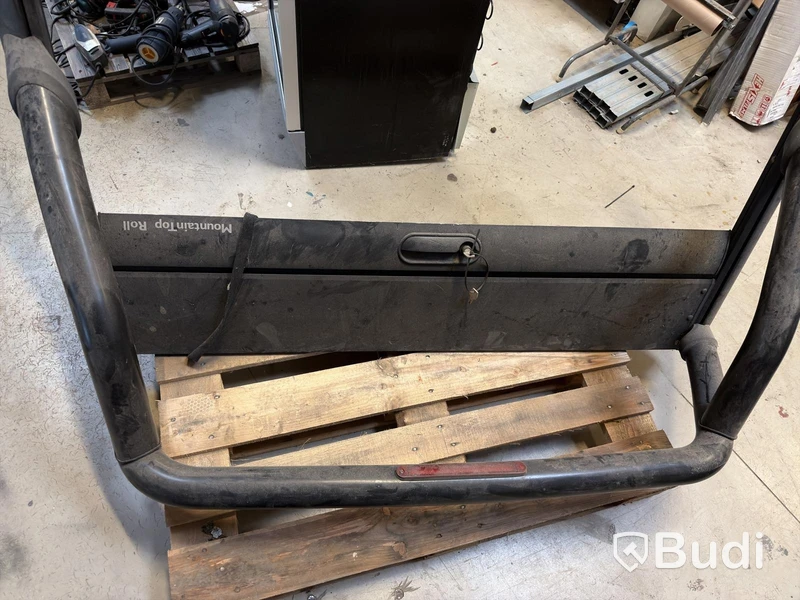 Sports bar with Mountain Top Roll, VW Amarok