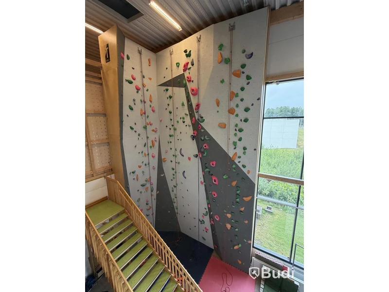 Rope Climbing Wall, T-Wall, 10 metres