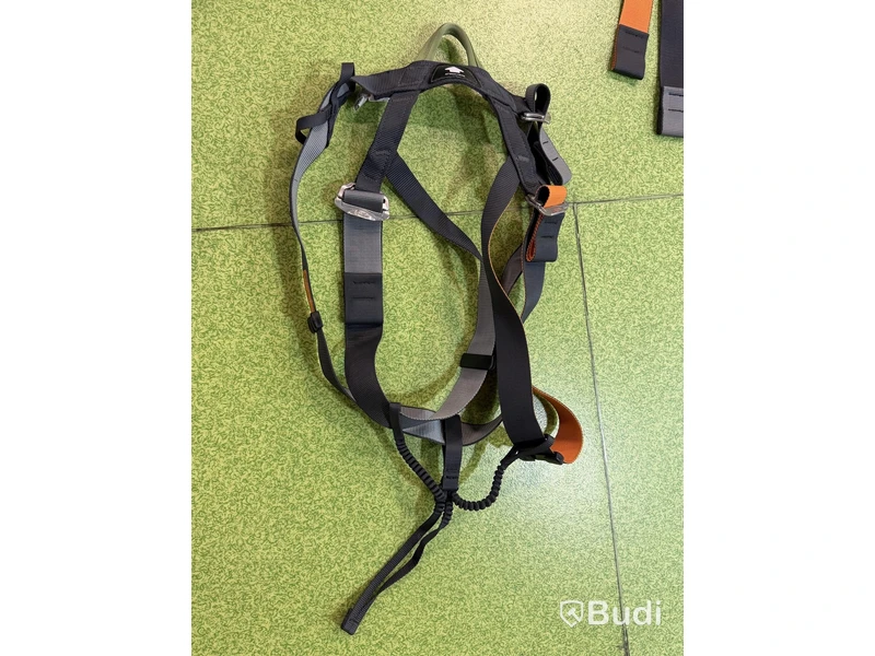 Klätterselar Petzl, 6 st samt 1 st klätterväska