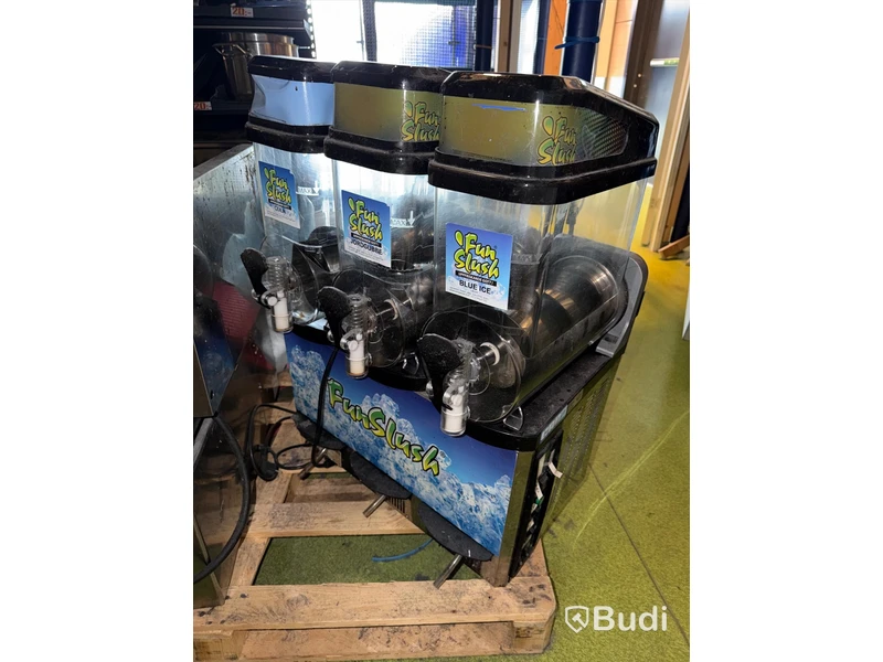 Restaurant equipment, 6 pcs, incl. griddle, slush machine and food warmer