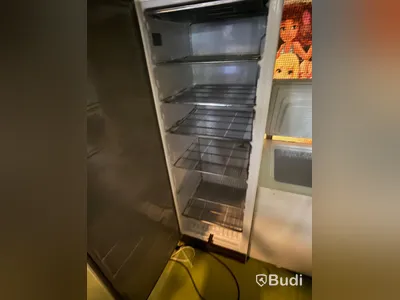 Refrigerator, upright freezer and 2 chest freezers, incl. Whirlpool/Electrolux