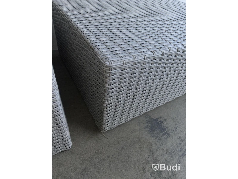 2 Footstools