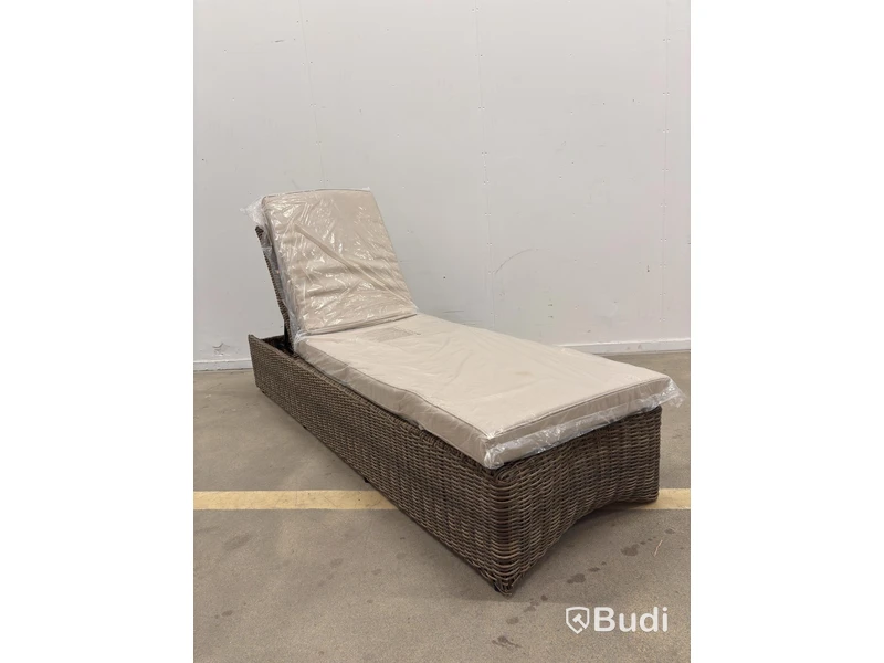 Sun lounger