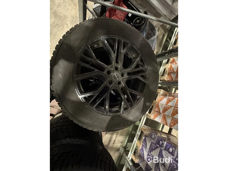 Vinterhjul  275/50 R20