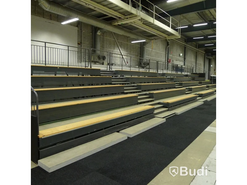 Bleacher system