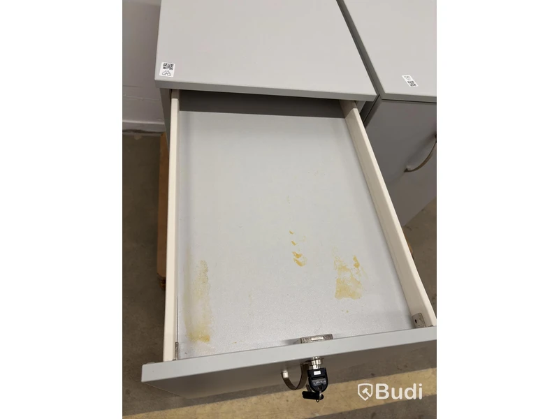 2 Filing Cabinets
