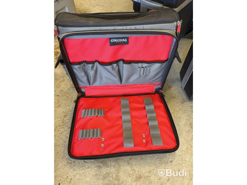 Tool trolley and 2 tool bags