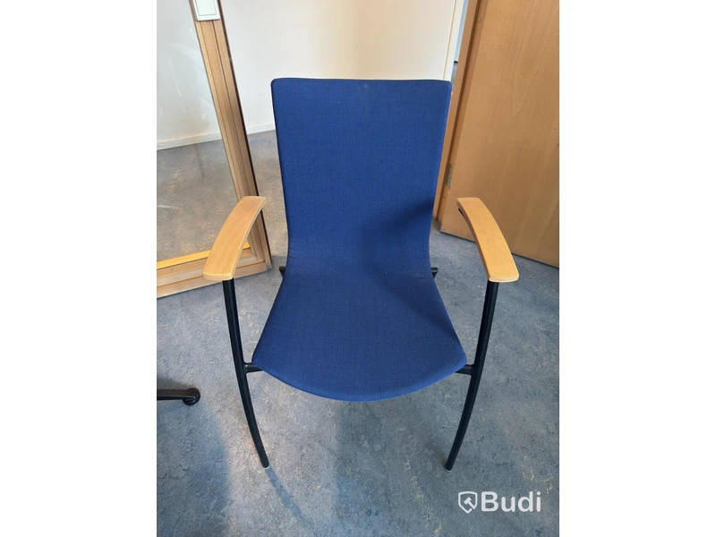 2 armchairs incl. table