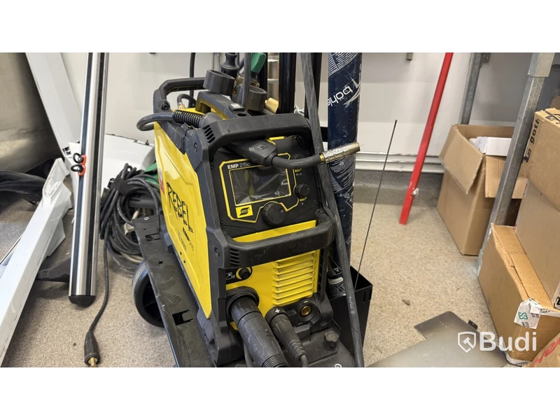 Svets ESAB EMP 215ic