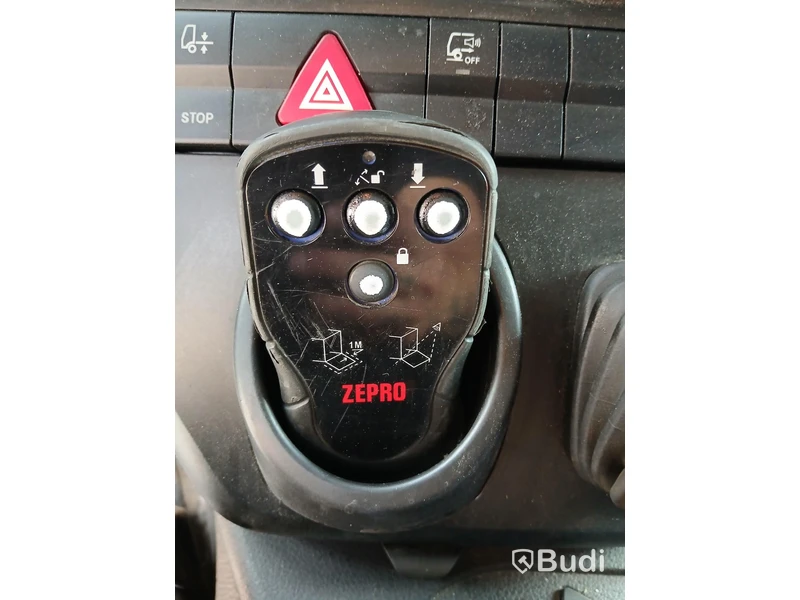 Distributionsbil Mercedes-Benz Antos 10.7 Öppningsbar sida -2017