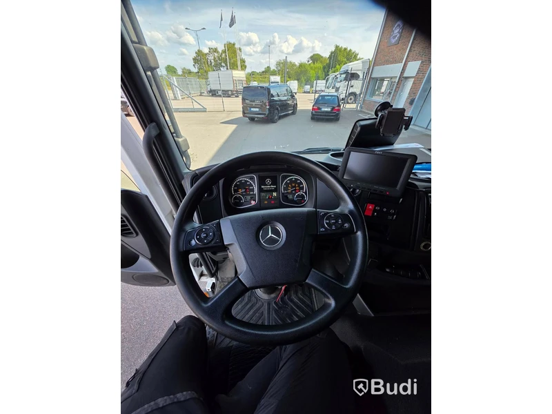 Lastbil Mercedes-Benz Atego Öppningsbar sida