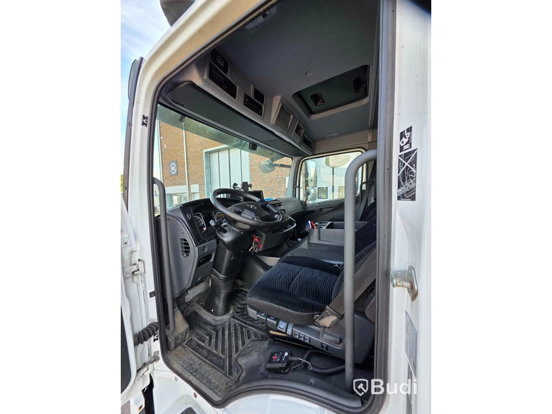 Lastbil Mercedes-Benz Atego Öppningsbar sida