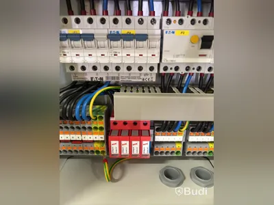 Wallbox Compleo Advanced Compact WM HC2, including distribution box with RCD and fuses.