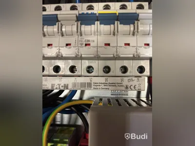 Wallbox Compleo Advanced Compact WM HC2, incl. distribution board with RCD and fuses.