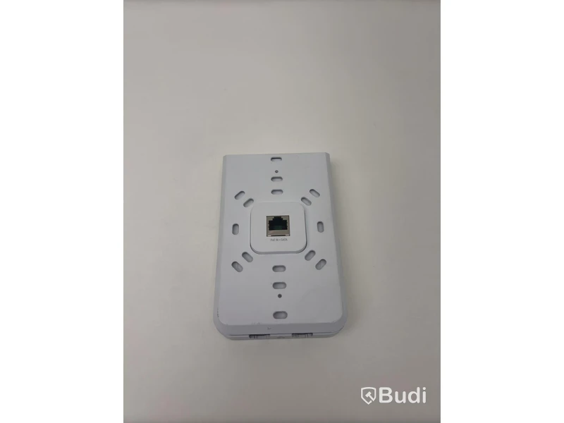 Ubiquiti UniFi wireless access point