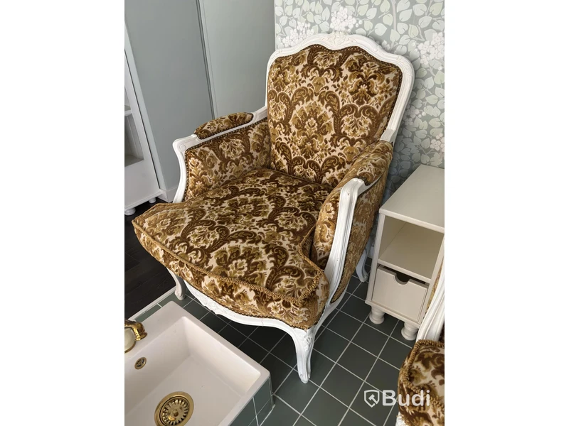 2 armchairs incl. side table and 2 mixer taps with washbasins
