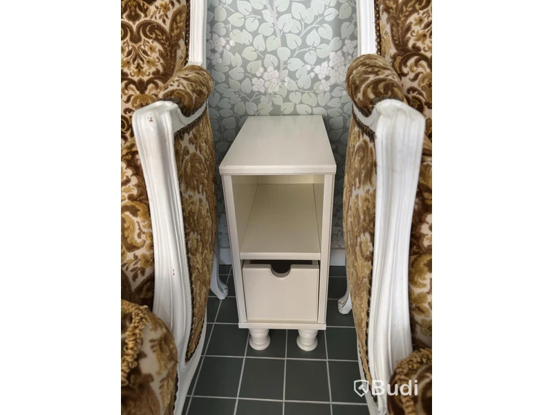 2 armchairs incl. side table and 2 mixer taps with washbasins