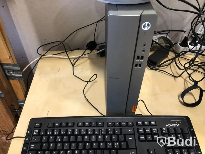 1st Dator Lenovo Ideacenter m Samsung curved skärm