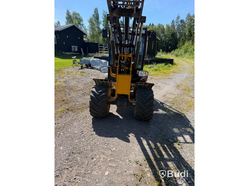 JCB 403 Wheel Loader, 2020, with accessories: Grading Bucket, Folding Snow Plow and Forks