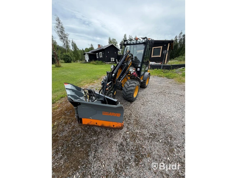 JCB 403 Wheel Loader, 2020, with accessories: Grading Bucket, Folding Snow Plow and Forks