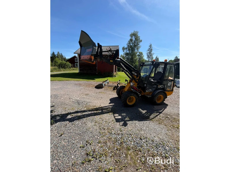 JCB 403 Wheel Loader, 2020, with accessories: Grading Bucket, Folding Snow Plow and Forks