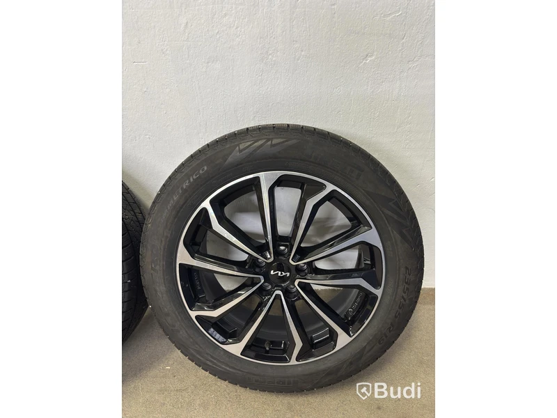 4 st. åretrunthjul, Pirelli, 235/55 R19 105H
