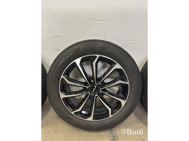 4 st. åretrunthjul, Pirelli, 235/55 R19 105H