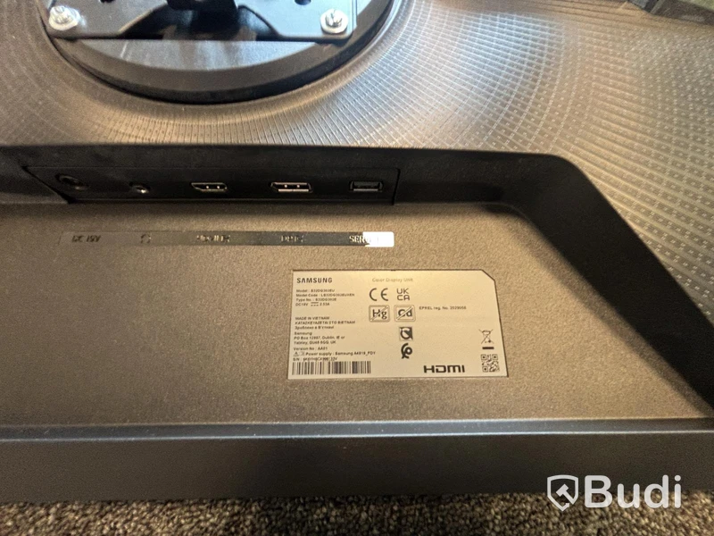 Monitor Samsung 32 tum, 3 st.