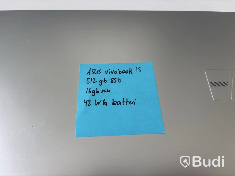 Laptop ASUS Vivobook 15, i5, 16 GB RAM