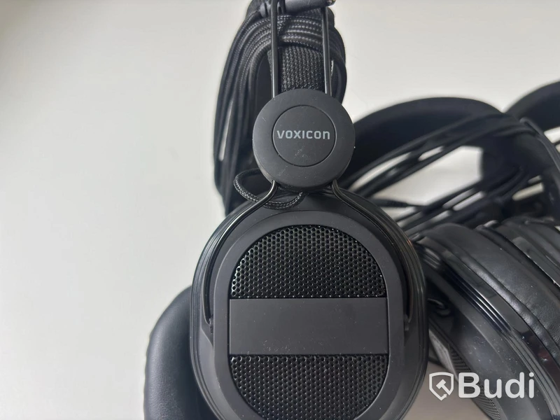 4 st. Hörlurar Voxicon 822B.