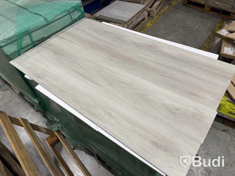 VINYL FLOORING, OAK WHITE.