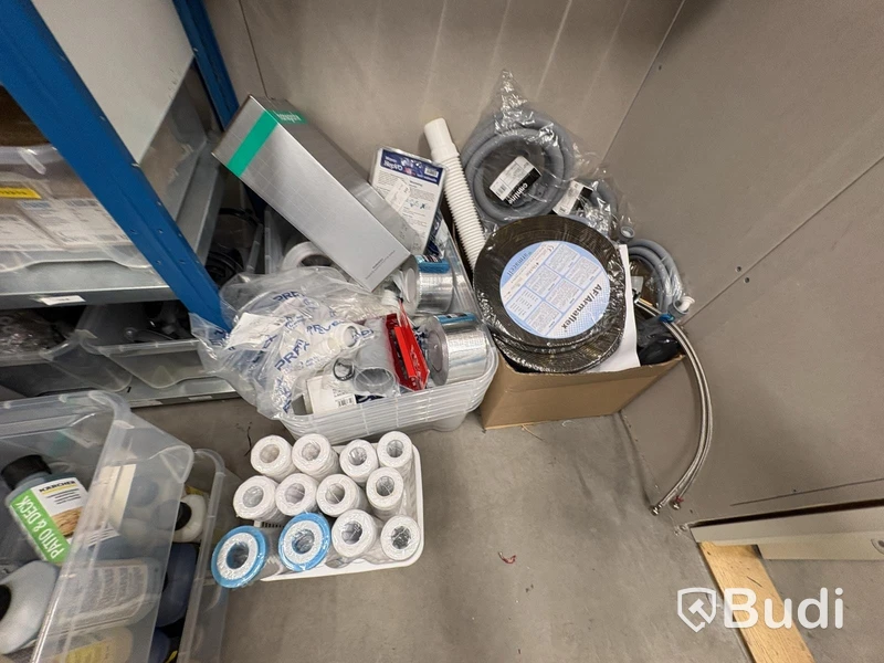 Large lot of plumbing items & standard materials