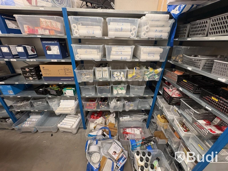 Large lot of plumbing items & standard materials