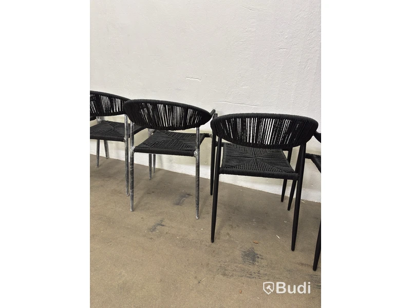 (NEW) Set of 6 outdoor chairs
