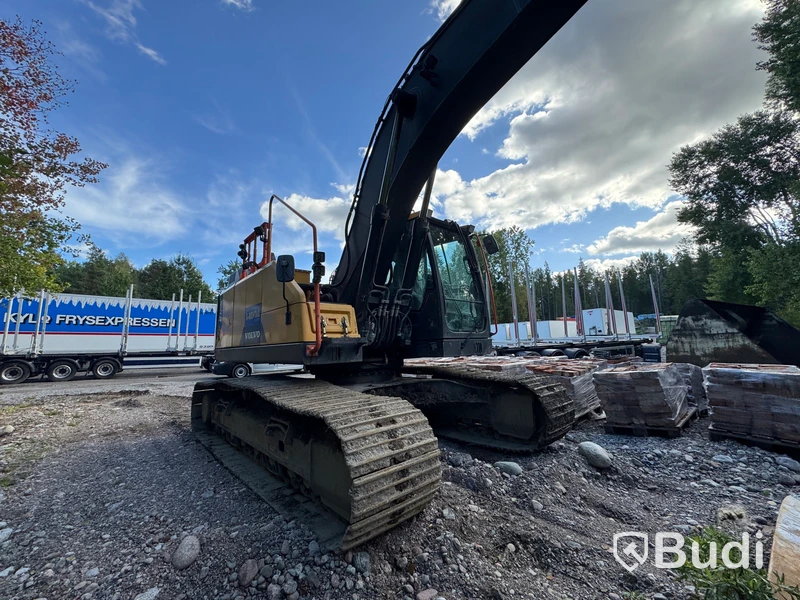Bandgrävare Volvo EC220EL -2017