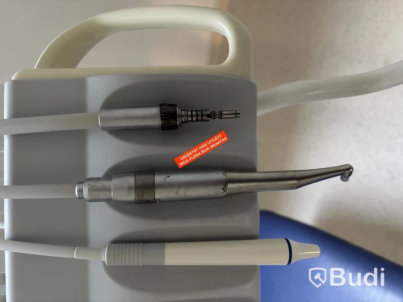 Dental chair PLANMECA COMPACT i with instrument unit and operating light