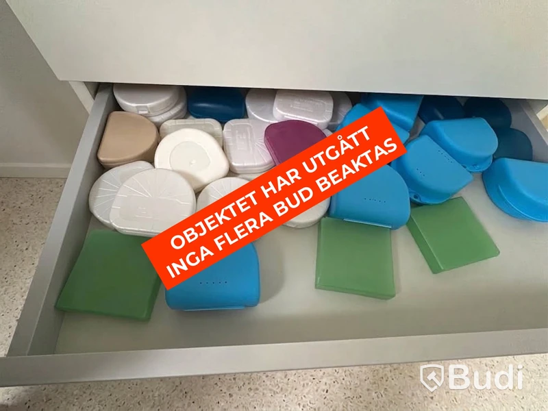 Furnishings and dental equipment, cabinet with accessories