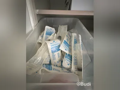 Parti dentalt förbrukningsmaterial och tillbehör