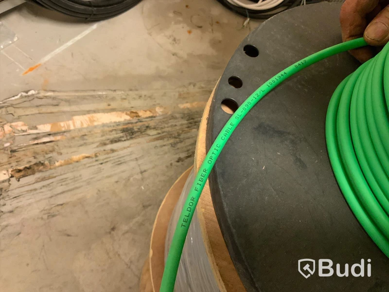 Nätverkskabel samt div fiber kit