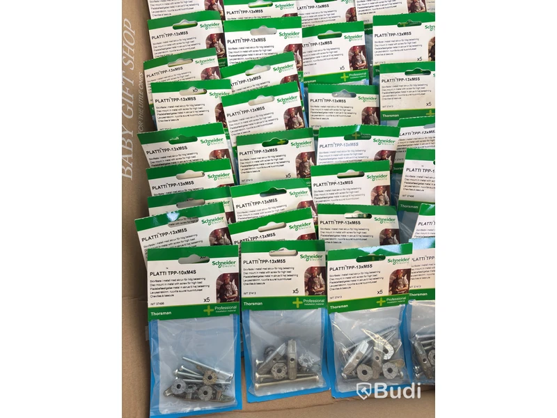 (NEW) Lot of Schneider accessories